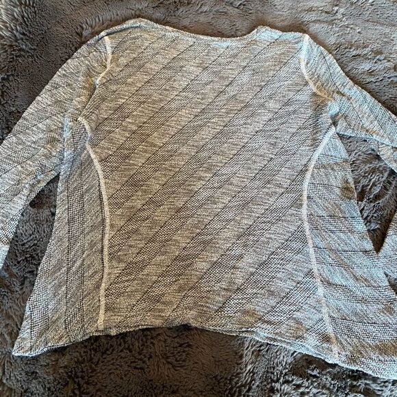 Buffalo Grey Striped Asymmetric Sweater Size S - Picture 4 of 4